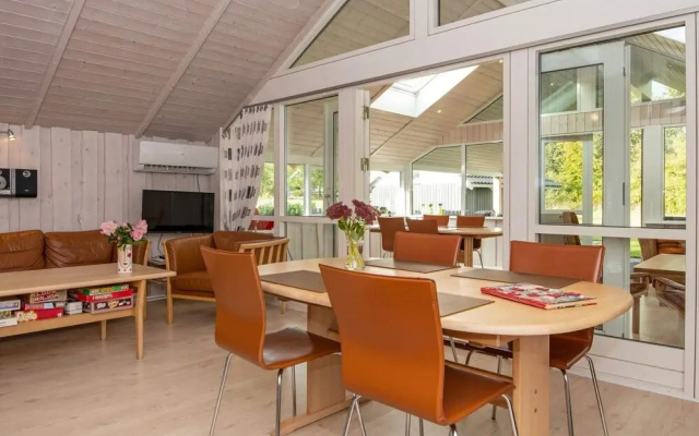 Delightful Holiday Home in Hovborg Jutland with Whirlpool