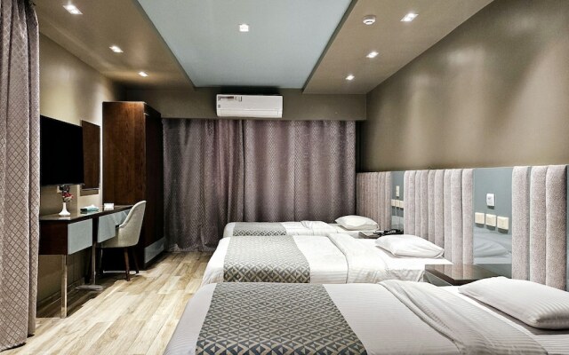 Grand Bayan Hotel at Nile Plaza