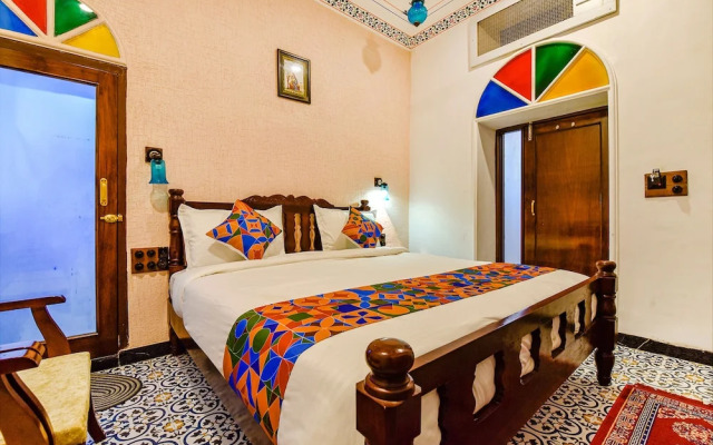 Fabhotel Ambika Chirwa House