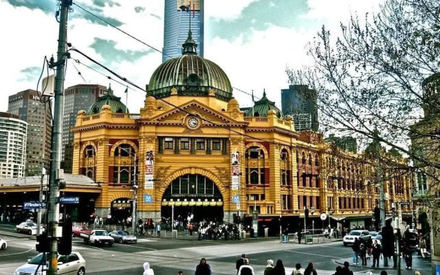 Stylish Pet-friendly 2BR Stay, Near Southern Cross