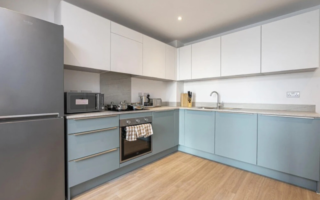City Flat in Vibrant Location