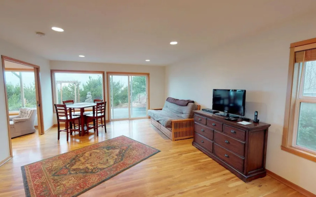 Om 3 Bedroom Home