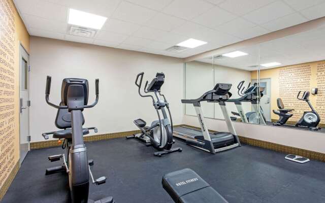 La Quinta Inn & Suites by Wyndham Fairfield TX