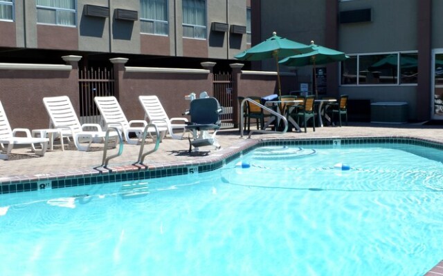 Safari Inn Downtown Boise