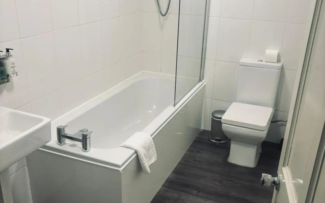 OYO The Croppers Arms