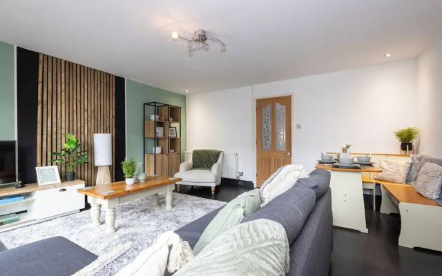 Relaxing 4BR Near City Centre
