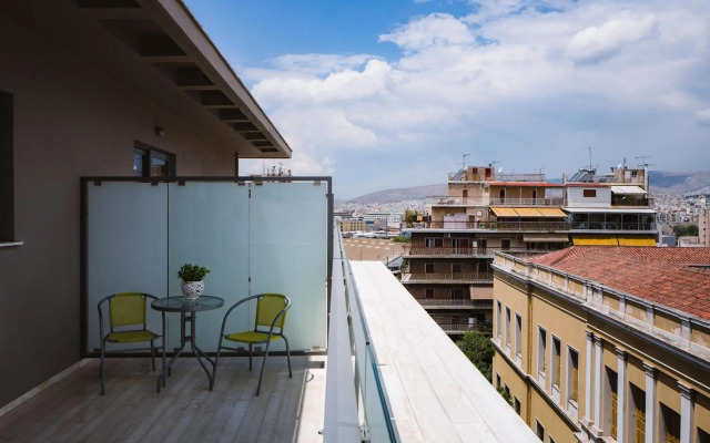 Piraeus Port Hotel