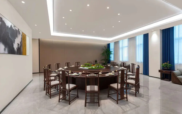 Days Hotel By Wyndham Changsha East