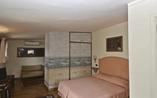 House and the City - via Stefano Porcari 4