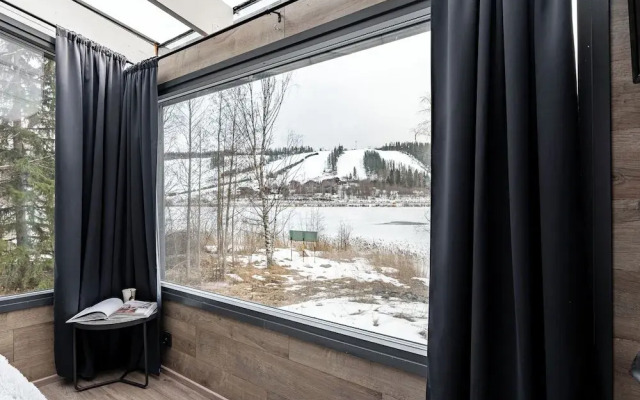 Private & Luminous Suite with lake views