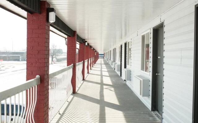 Medicine Hat Inn & Suites