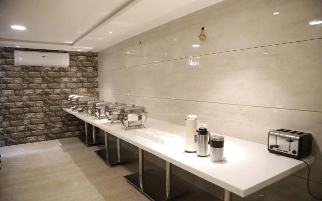 Oyo Premium Children Park Sardarpura