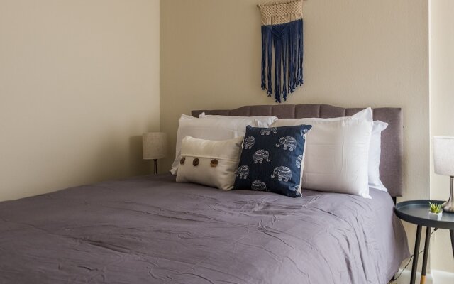 2 BR Apt in Windy Hill near beach by Frontdesk