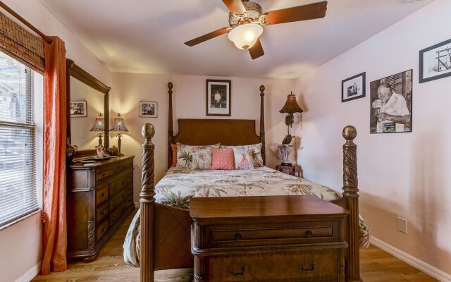 Island Paradise Retreat