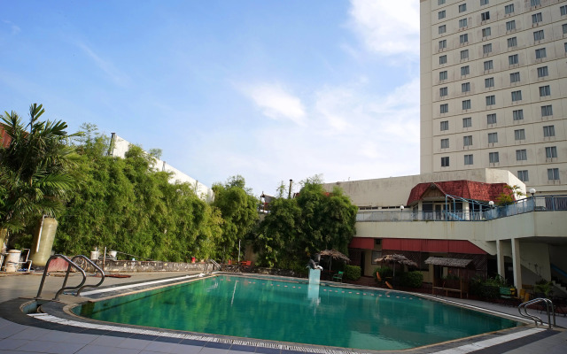 Benakutai Hotel and Apartemen