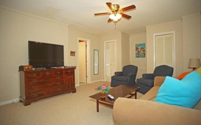 Rumbling Bald Resort