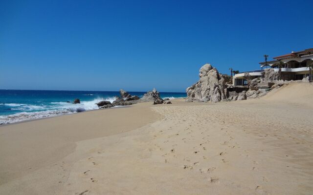 Cabo Pedregal Hotel