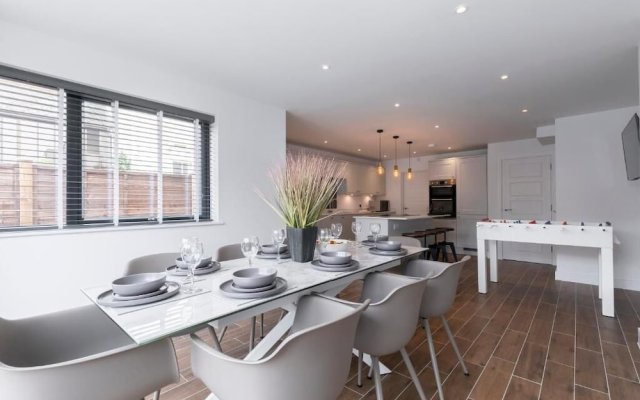 Elliot Oliver - 2 The Old Surgery: Stunning 4 Bedroom Home With Parking In Cheltenham