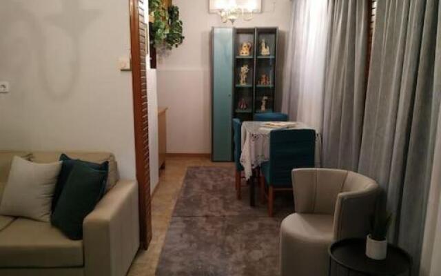 Linda's house 2