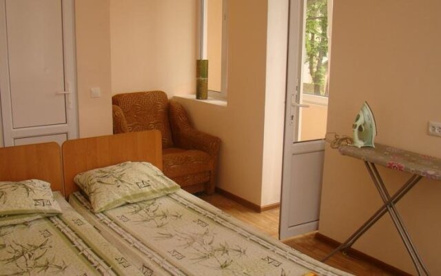 Na Shevshenko Guest House