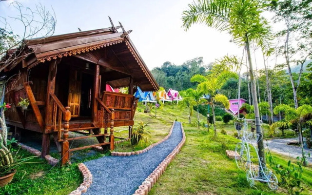 Phuphasrirung Resort