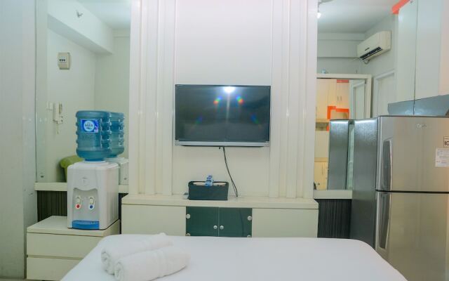 Comfy Studio Apartment at Grand Emerald Gading Nias Residences