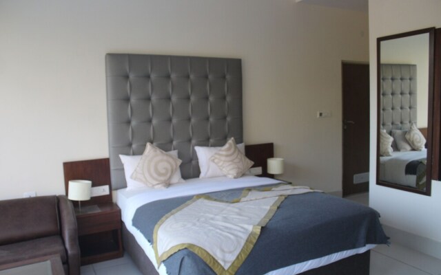 Manuni Inn - Riverside Hotel