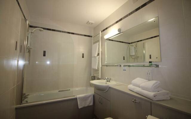 Parkstone Hotel
