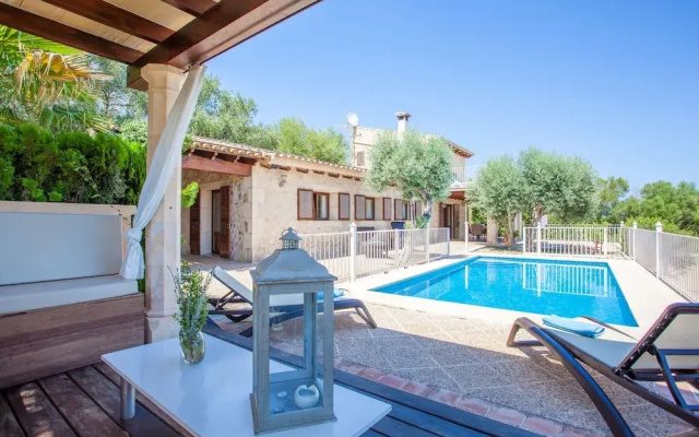 Sa Font in Petra With 3 Bedrooms and 2 Bathrooms