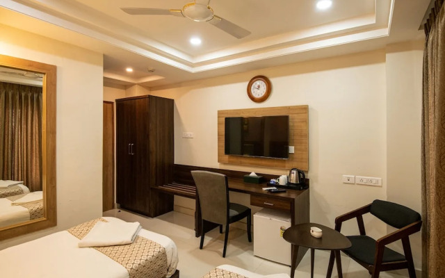 M Square Hotel