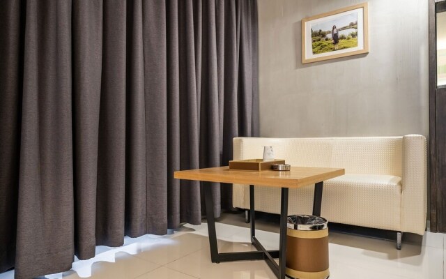 Forcheon Drive In Hotel Tiamo