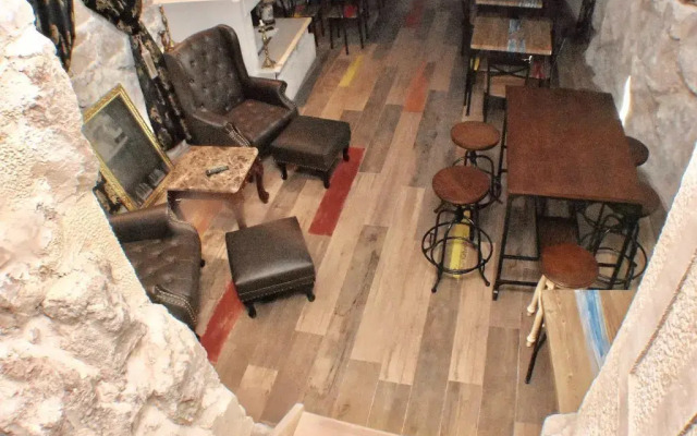 Historic Plaza Varos - Adults Only