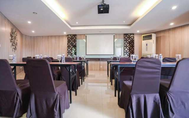 Pyrenees Jogja Hotel