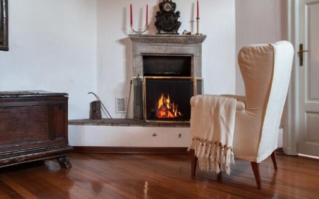 Arch of Peace Apartment