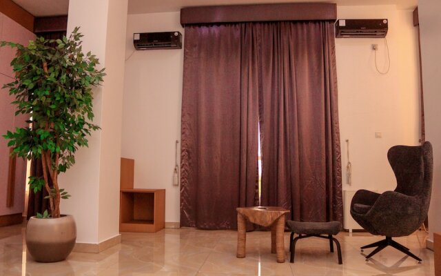 Desikok Royal Hotel