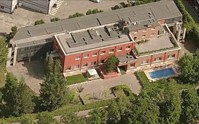 Hotel Airone