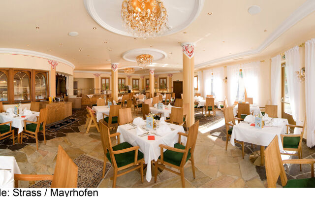 Sport & Spa Hotel Strass