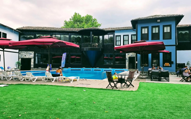 Otanti̇k Club Hotel & Spa