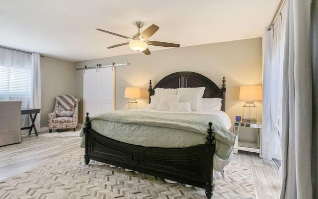 Glendale Charm by Casago