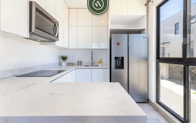 Chic 2BR House - Pedregal - Private Rooftop - Pool