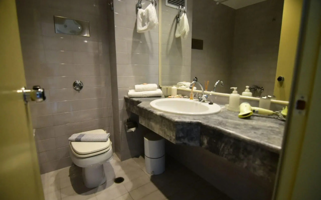 Mantenia Hotel