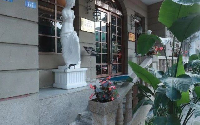 Sana Holiday Hotel