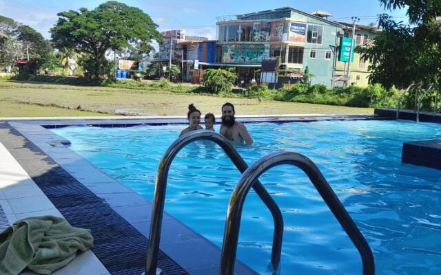 Traveller's Home Hotel