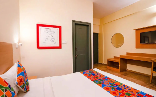 Fabhotel Royal Sterling