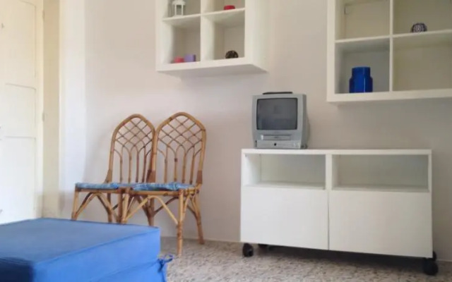 Torre Suda Vicino Al Mare