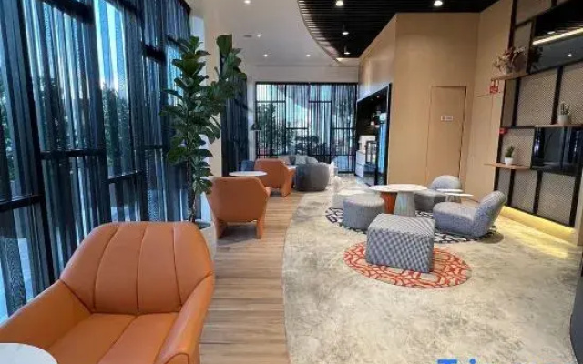 OTEL Hotel Suite