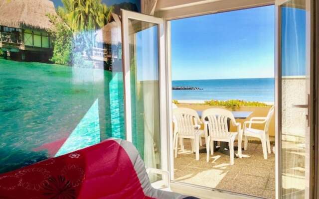 Charmant Appart Vue Mer pieds dans l'eau