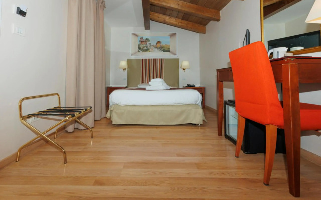 Camelia Hotel