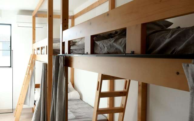 Matoi Hostel & Bar