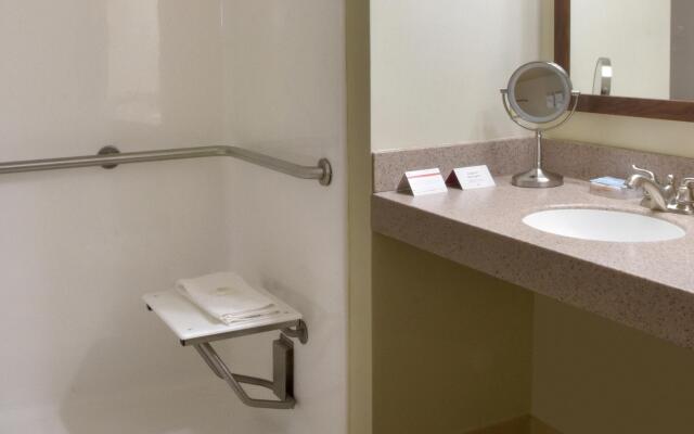 Crowne Plaza Cleveland Airport by IHG